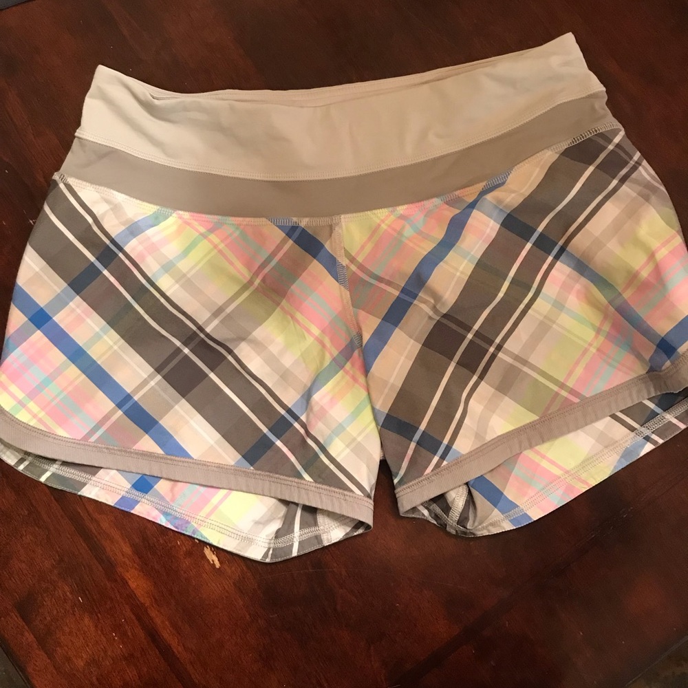 Lulu lemon plaid shorts